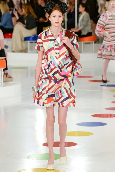 Look 2